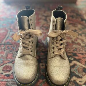 Dr. Martens rose gold glitter pascal boots sz 8